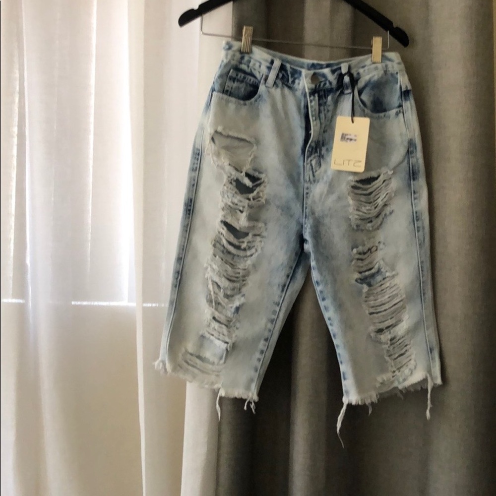 Litz Womens Short/Bermudas